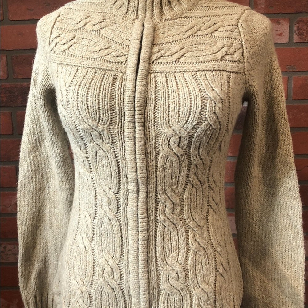 Royal Robbins Size Small Cable Knit Oatmeal Cardigan